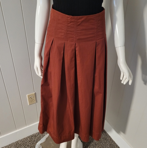 Zara SZ XS Long Pleated Skirt- Rust - Side zip - Picture 2 of 7